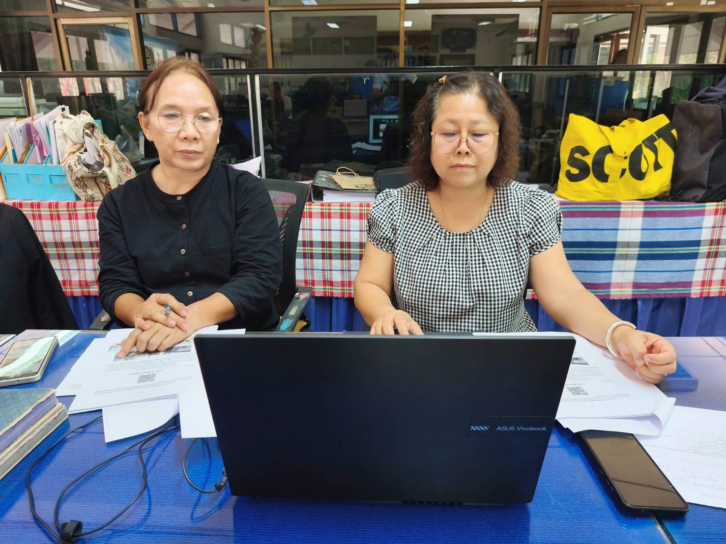 *** พช.เมืองเพชรบูรณ์ : ร่วมประชุมติดตามการขับเคลื่อนการขจัดความยากจนและพัฒนาคนทุกช่วงวัยอย่างยั่งยืน ตามหลักปรัชญาของเศรษฐกิจพอเพียง ประจำปี 2569 ผ่านการประชุมออนไลน์