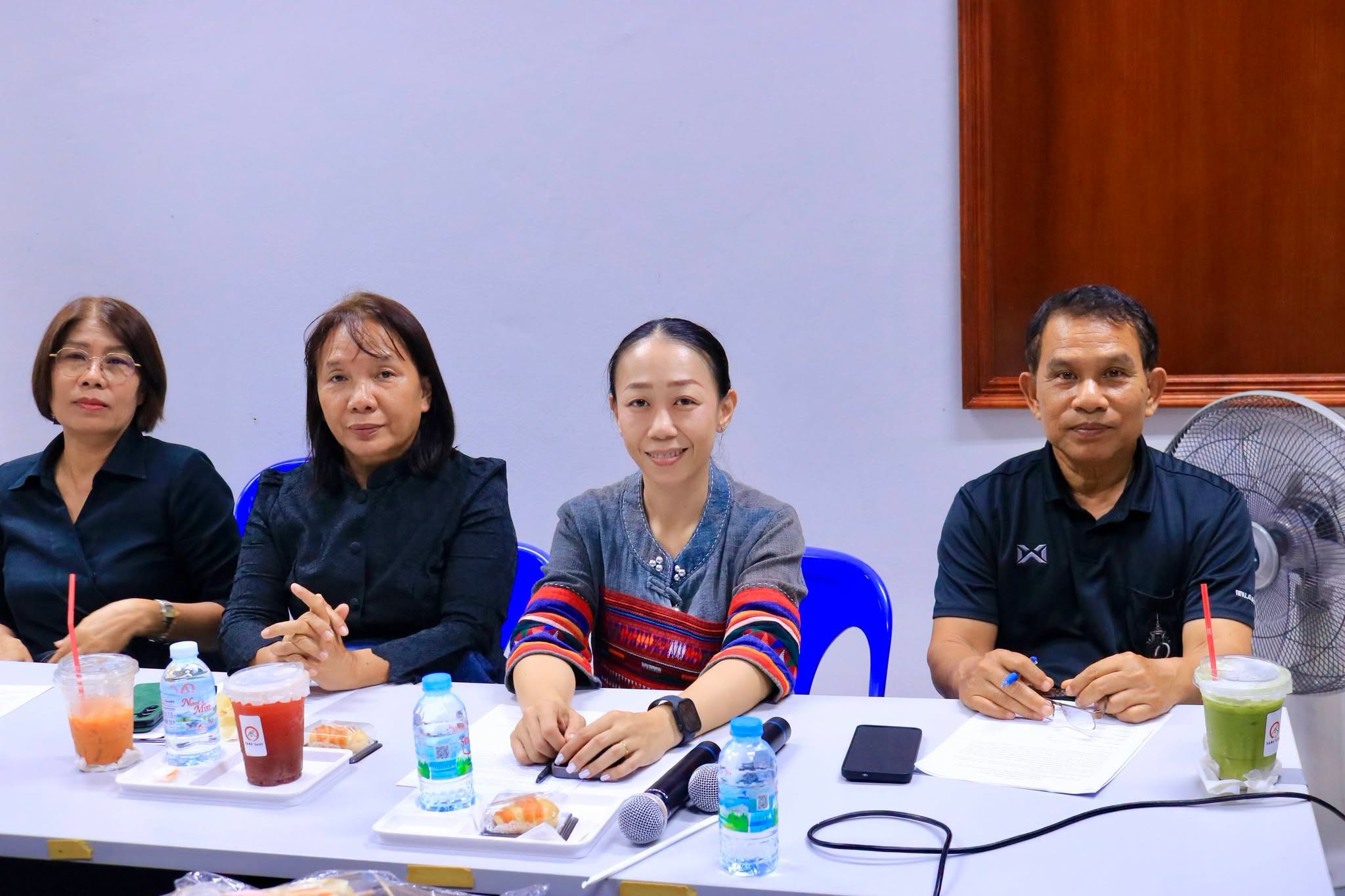 🌺 พช.เมืองเพชรบูรณ์ : การประชุมคณะกรรมการฝ่ายเตรียมการจัดทำดอกไม้จันทน์