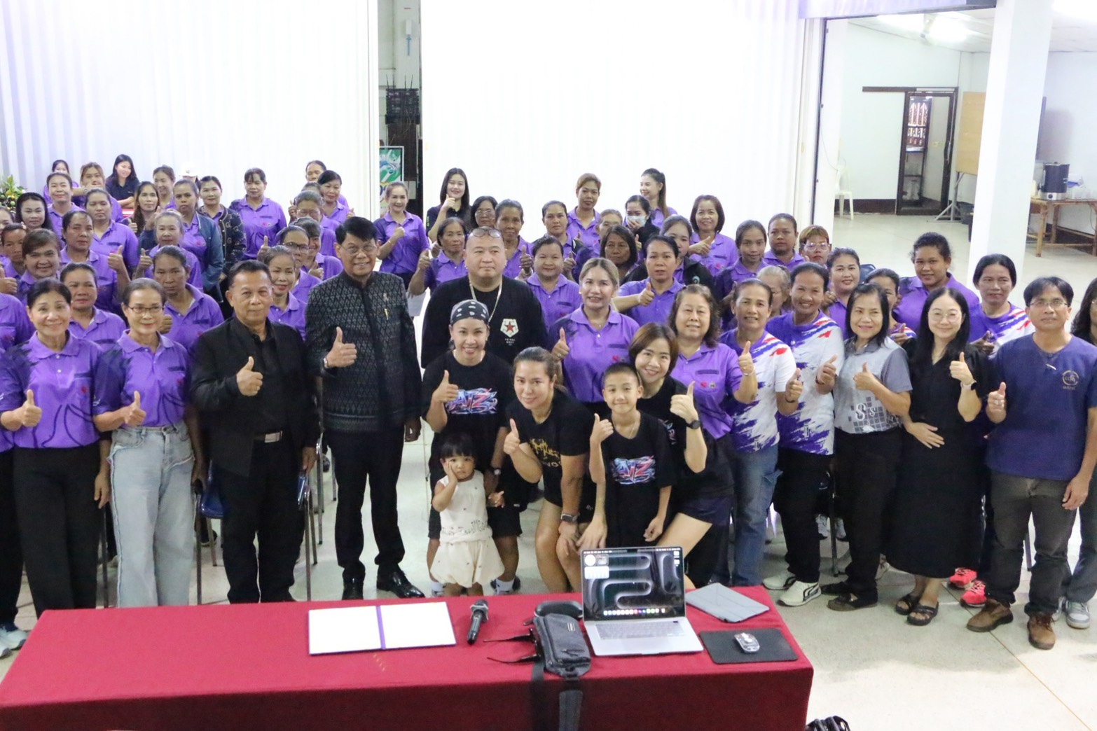 ร่วมโครงการส่งเสริมกิจกรรมกลุ่มสตรีตำบลดงมูลเหล็ก