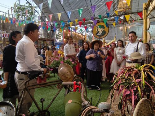 🌺 พช.เมืองเพชรบูรณ์ : ร่วมกิจกรรมประกวดการจัดบูธอัตลักษณ์ชุมชนของดีประจำอำเภอ