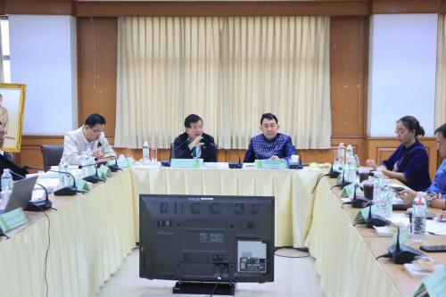 ร่วมประชุมผนึกกำลัง “ชุมชนเข้มแข็ง พอเพียง” ขับเคลื่อนโครงการ “ด้วยจงรักและภักดี” มุ่งสร้างวิสาหกิจเพื่อสังคม 928 แห่งทั่วประเทศ ยกระดับท้องถิ่นสู่สากล